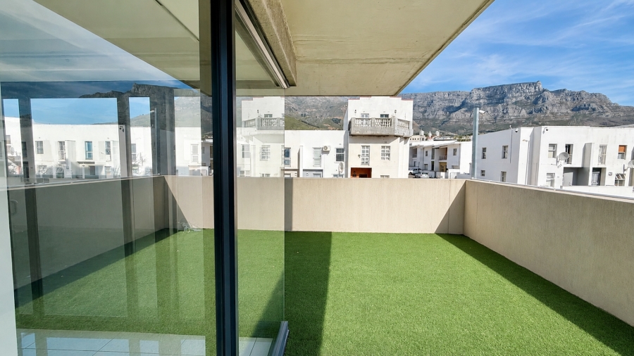2 Bedroom Property for Sale in Zonnebloem Western Cape